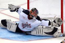 排球赛场焦点！葡萄牙队对阵巴西队，激战正酣，豪门对决再度上演